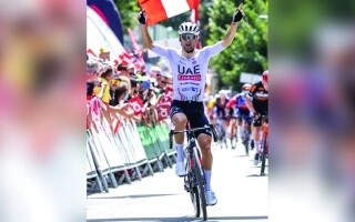 Итальянский велогонщик Диего Улисси выигрывает третий этап Тура Австрии