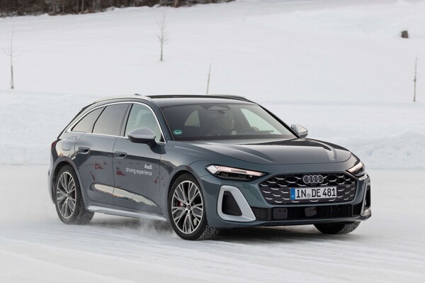 Audi Ice Driving Experience in Seefeld